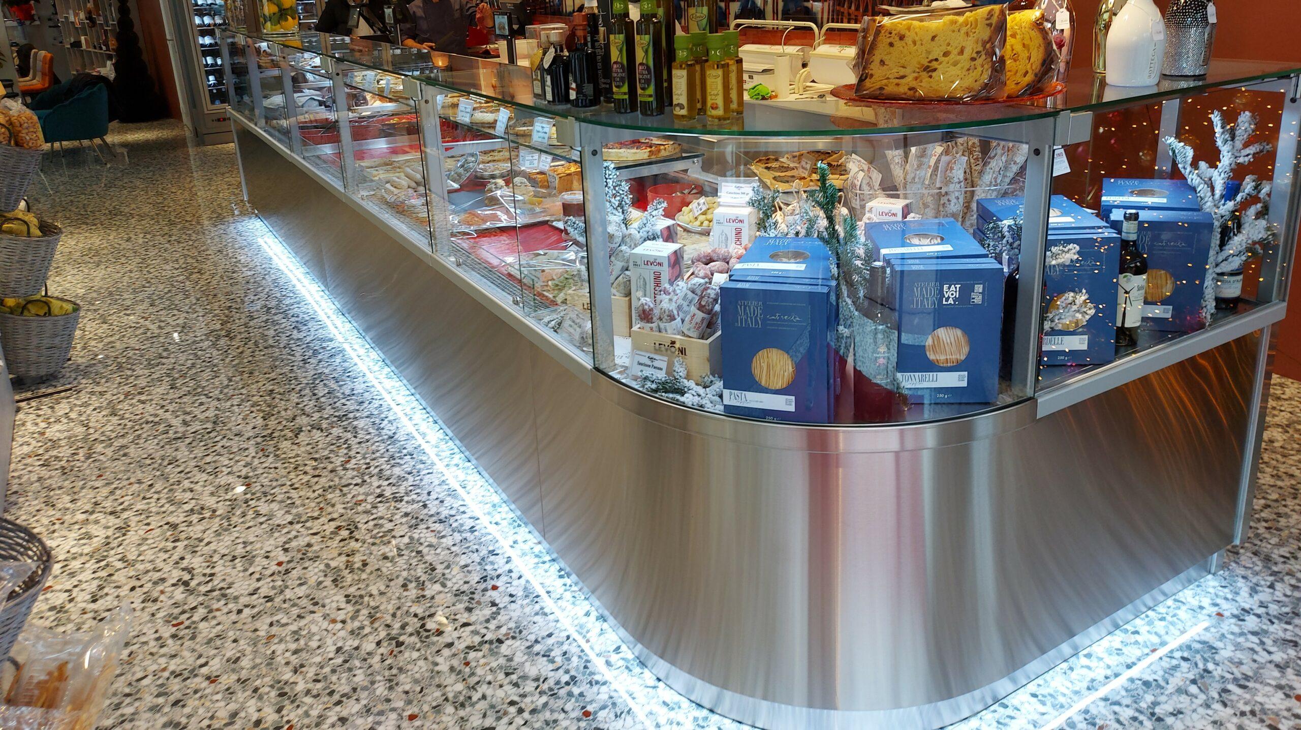 Vitrine réfrigérée sur mesure au meilleur prix - Meublinox